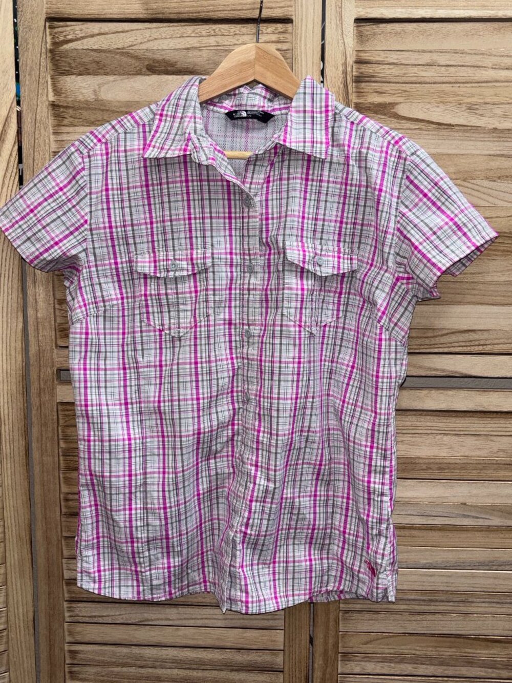 The North Face Womens Pink Gray Plaid Short Sleeve Vented Hiking Shirt L